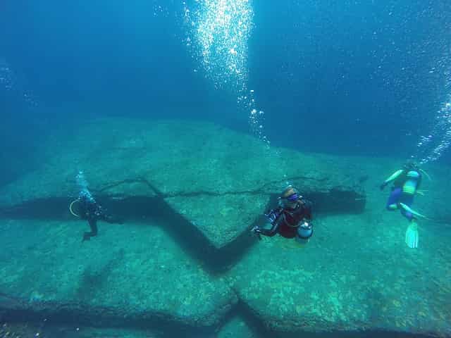 Yonaguni: Η Μεγαλύτερη Ελληνική Κατασκευή του 10.000 στον Βυθό της Ιαπωνίας