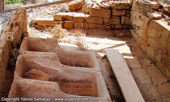 Φαλάσαρνα: Αυτή η Υπέροχη Παραλία στα Χανιά Κρύβει Μία Ιστορία που Λίγοι Γνωρίζουν